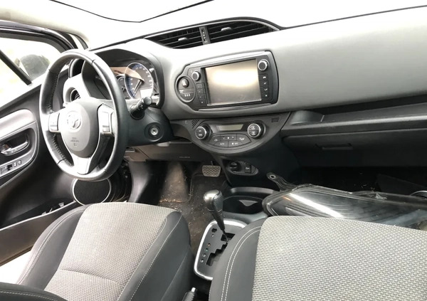 Toyota Yaris cena 26700 przebieg: 79300, rok produkcji 2015 z Łódź małe 407